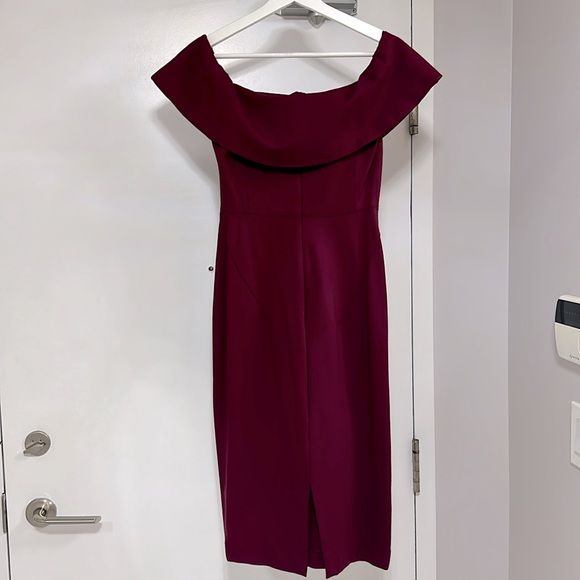 Babaton Ruslan Dress in burgundy - Picture 4 of 8